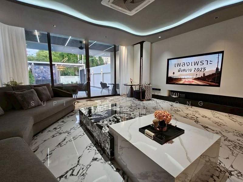 5-BR Villa, Chon Buri (Pattaya), Nong Pru, Bang Lamung (Pattaya), Chon Buri (Pattaya), 5 Bedrooms, 550 sqm, Villa For Sale, by Supicha Chorjong, 500545338 - DDproperty.com