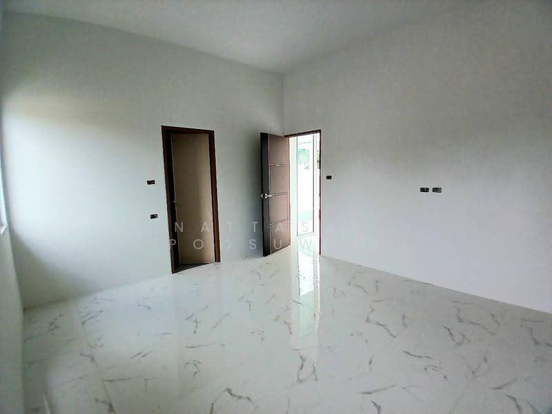 3-BR Villa, Prachuap Khiri Khan, Nong Kae, Hua Hin, Prachuap Khiri Khan, 3 Bedrooms, 180 sqm, Villa For Sale, by Nattasak Poosuwan, 500545680 - DDproperty.com