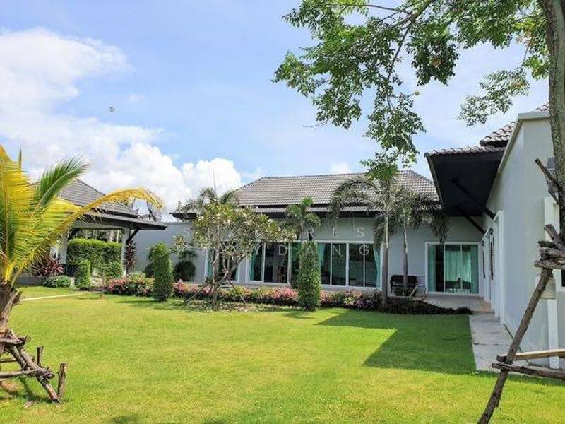 3-BR Villa, Phuket, Wichit, Muang Phuket, Phuket, 3 Bedrooms, 350 sqm, Villa For Sale, by Sikkares Ploydang, 500545695 - DDproperty.com