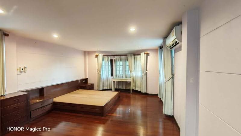 งามวงศ์วาน, กรุงเทพ, ทุ่งสองห้อง, หลักสี่, กรุงเทพ, 200 ตร.ม., บ้านเดี่ยว ให้เช่า, โดย Adisorn Ploymeerassamee, 500545961 - DDproperty.com