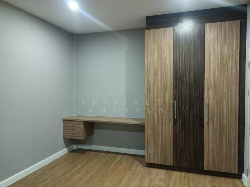 Baan Boonyakorn Lake Park Rangsit Klong 6, Pathum Thani, Rangsit, Thanyaburi, Pathum Thani, 4 Bedrooms, 260 sqm, Single Detached House For Rent, by Thitirut Jamsuvun, 500546166 - DDproperty.com