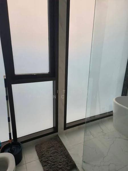 Fynn Asoke, Bangkok, 28 Sukhumvit 10 Alley, Khlong Toei, Bangkok, 2 Bedrooms, 62 sqm, Condo For Rent, by Sasithon Phonchuai, 500546438 - DDproperty.com