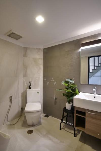 5-BR Townhouse, Bangkok, Khlong Tan Nua, Watthana, Bangkok, 5 Bedrooms, 495 sqm, Townhouse For Sale, by Nicha Na Lampang, 500546455 - DDproperty.com