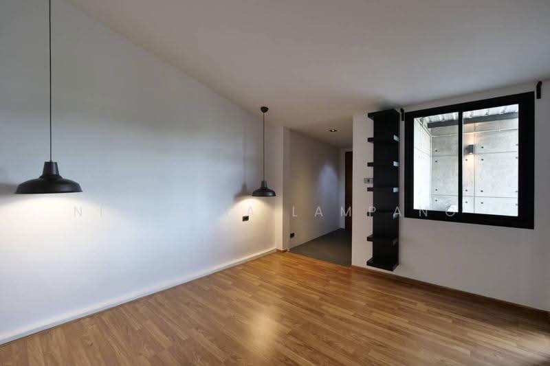 5-BR Townhouse, Bangkok, Khlong Tan Nua, Watthana, Bangkok, 5 Bedrooms, 495 sqm, Townhouse For Sale, by Nicha Na Lampang, 500546455 - DDproperty.com