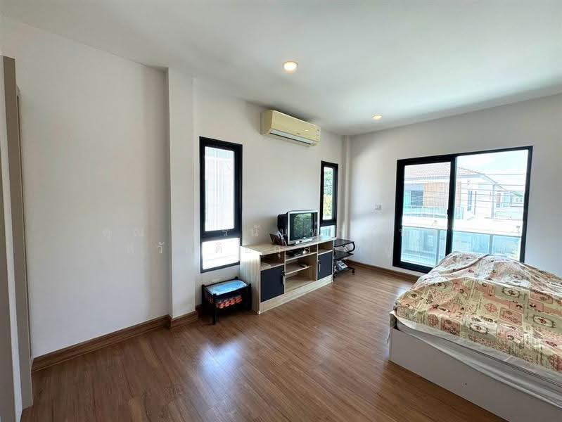 Centro Ratchapruek 2, Nonthaburi, Bang Kruai - Sai Noi Road, Bang Krang, Muang Nonthaburi, Nonthaburi, 4 Bedrooms, 190 sqm, Single Detached House For Sale, by คุณ ภรนันท์ปภัษฬ์ สวัสดิยกุล (ปู), 500546653 - DDproperty.com