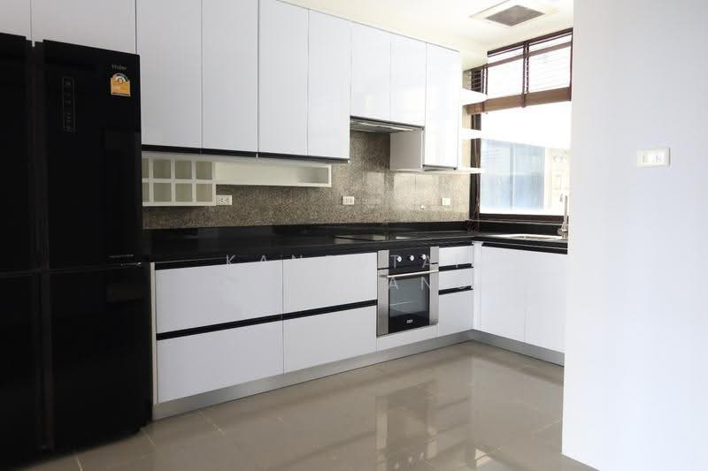 Ruamsuk Condominium, Bangkok, 12 Soi Athakravi, Khong Tan, Khlong Toei, Bangkok, 3 Bedrooms, 315 sqm, Condo For Rent, by Kanrutai Dawruang, 500546710 - DDproperty.com