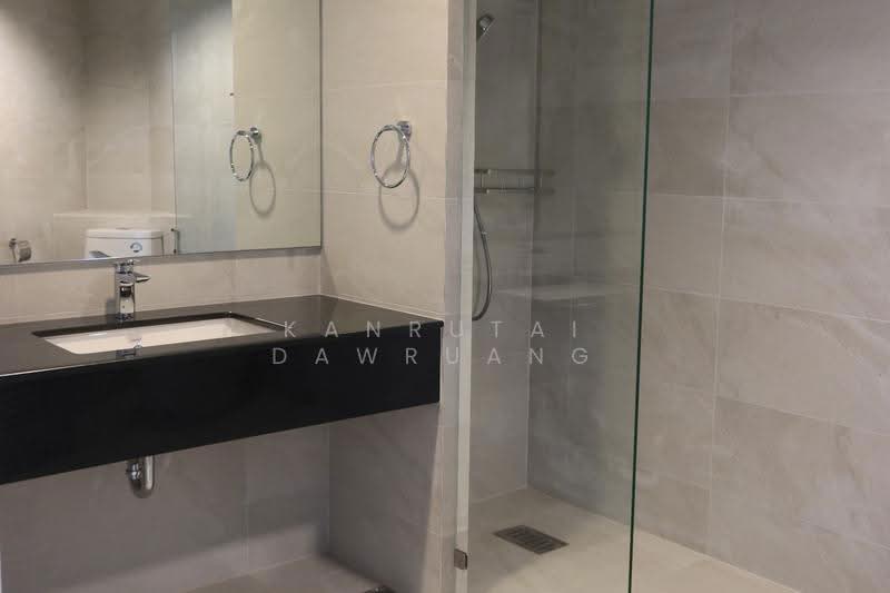 Ruamsuk Condominium, Bangkok, 12 Soi Athakravi, Khong Tan, Khlong Toei, Bangkok, 3 Bedrooms, 315 sqm, Condo For Rent, by Kanrutai Dawruang, 500546710 - DDproperty.com