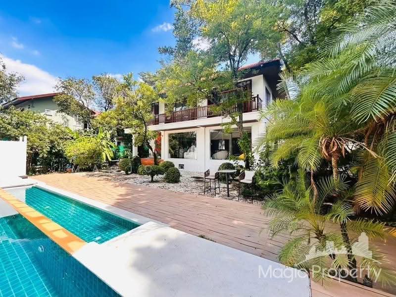 Luxury Pool Villa For Rent in Soi Pattanakarn 20, bangkok, Suan Luang, Bangkok, 8 Bedrooms, 800 sqm, Single Detached House For Rent, by Magic Property, 500546855 - DDproperty.com