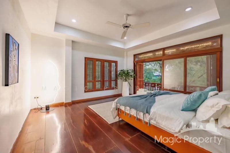 Luxury Pool Villa For Rent in Soi Pattanakarn 20, bangkok, Suan Luang, Bangkok, 8 Bedrooms, 800 sqm, Single Detached House For Rent, by Magic Property, 500546855 - DDproperty.com