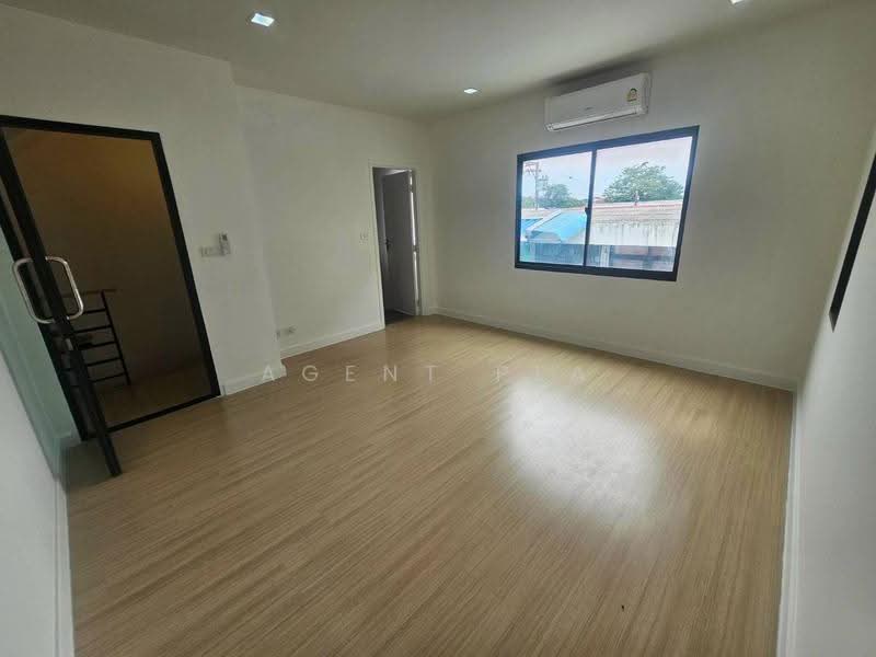 ทาวน์โฮม 3 ชั้น | ลงตัวทั้งอยู่อาศัยและ Home Office | บางนา-ตราด กม.5 (SPSP676), สมุทรปราการ, บางนา-ตราด กม.5, บางพลีใหญ่, บางพลี, สมุทรปราการ, 190 ตร.ม., ทาวน์เฮ้าส์ ขาย, โดย Agent Pla, 500546891 - DDproperty.com