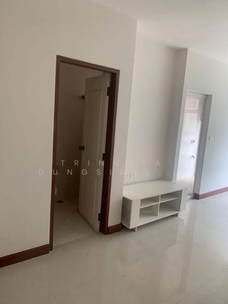 Ease Ratchada condominium, Bangkok, Ratchadaphisek, Chan Kasem, Chatuchak, Bangkok, 1 Bedroom, 32 sqm, Condo For Sale, by Trinnaya Dungsirisangthong, 500546919 - DDproperty.com