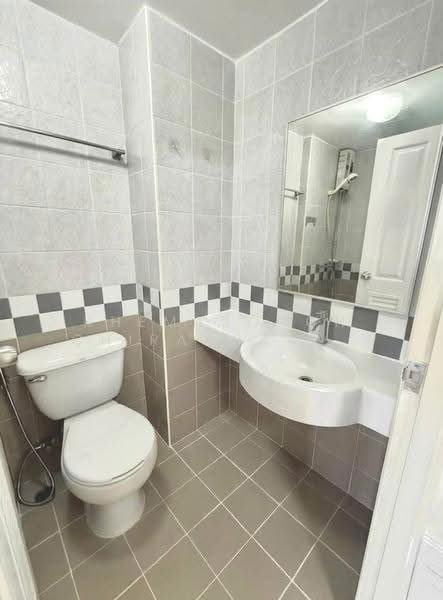 Lumpini Condo Town Ramintra-Laksi, Bangkok, 16 Ram Inthra Road, Anusaowari, Bang Khen, Bangkok, 1 Bedroom, 28 sqm, Condo For Sale, by Khemasooch Chiraburanan, 500547010 - DDproperty.com