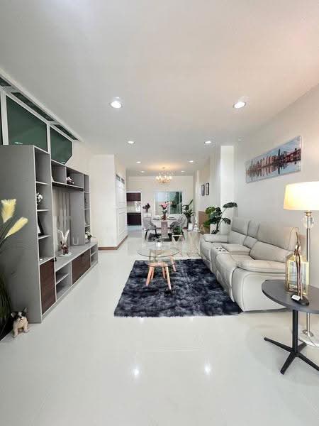 Grandity Sathupradit, กรุงเทพ, ถนน สาธุประดิษฐ์, บางโคล่, บางคอแหลม, กรุงเทพ, 200 ตร.ม., ทาวน์เฮ้าส์ ขาย, โดย Pemika Aukkaraleekul, 500547056 - DDproperty.com