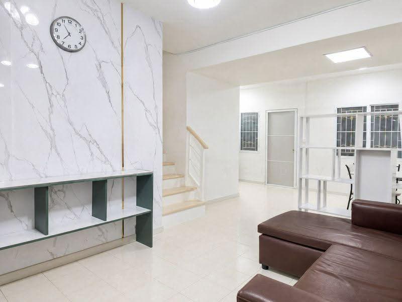 Baan Pruksa 58/2 Ladkrabang-Suvarnabhumi, Samut Prakan, Ladkrabang Road, Srisa Chorakhe Noi, Bang Sao Thong, Samut Prakan, 3 Bedrooms, 100 sqm, Townhouse For Rent, by Sunitra Sachdev, 500547148 - DDproperty.com