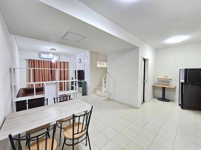 Baan Pruksa 58/2 Ladkrabang-Suvarnabhumi, Samut Prakan, Ladkrabang Road, Srisa Chorakhe Noi, Bang Sao Thong, Samut Prakan, 3 Bedrooms, 100 sqm, Townhouse For Rent, by Sunitra Sachdev, 500547148 - DDproperty.com