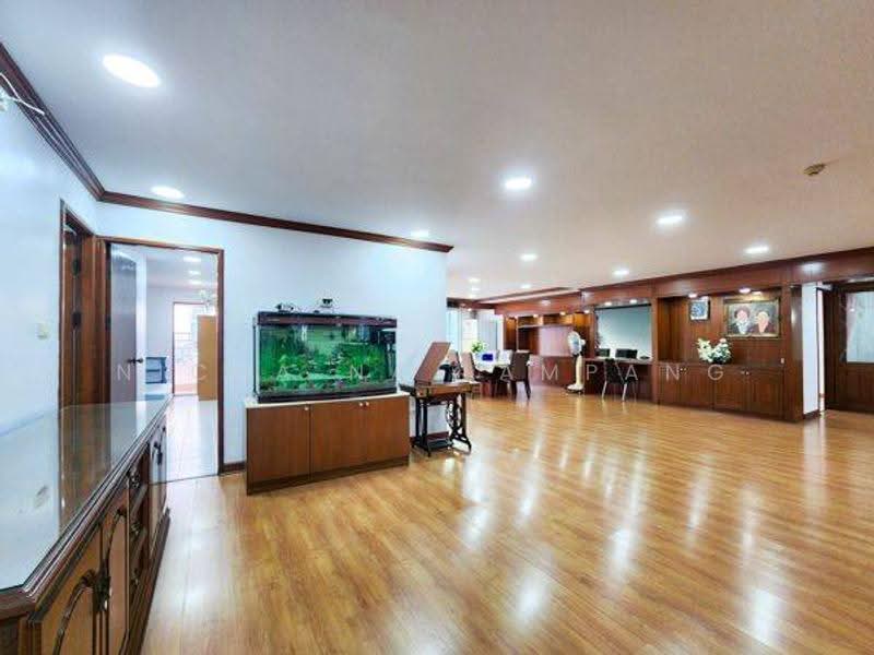 Wattana Heights, Bangkok, Sukhumvit Road, Khlongtoei Nua, Watthana, Bangkok, 3 Bedrooms, 336 sqm, Condo For Sale, by Nicha Na Lampang, 500547239 - DDproperty.com