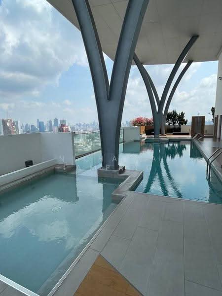 The Complete Narathiwat, Bangkok, 9 Naradhiwas Rajanagarindra Rd, Chong Nonsi, Yan Nawa, Bangkok, 2 Bedrooms, 56 sqm, Condo For Sale, by Nicha Na Lampang, 500547392 - DDproperty.com