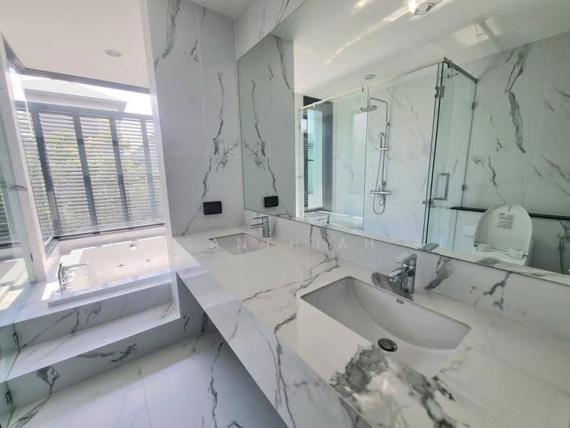 The Sonne Srinakarin-Bangna, Bangkok, Soi Chumchon Mahat Thai 3, Bangna-Trad Road, Dok Mai, Prawet, Bangkok, 4 Bedrooms, 245 sqm, Single Detached House For Sale, by Netsanthiah Ai, 500547505 - DDproperty.com