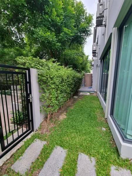 The Sonne Srinakarin-Bangna, Bangkok, Soi Chumchon Mahat Thai 3, Bangna-Trad Road, Dok Mai, Prawet, Bangkok, 4 Bedrooms, 245 sqm, Single Detached House For Sale, by Netsanthiah Ai, 500547505 - DDproperty.com