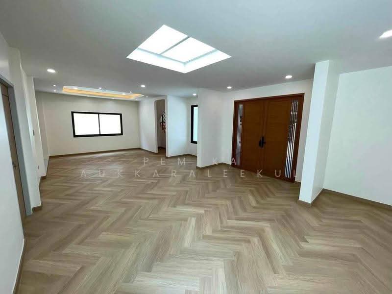 บ้าน 5-ห้องนอน, กรุงเทพ, คลองเจ้าคุณสิงห์, วังทองหลาง, กรุงเทพ, 250 ตร.ม., บ้านเดี่ยว ขาย, โดย Pemika Aukkaraleekul, 500547589 - DDproperty.com