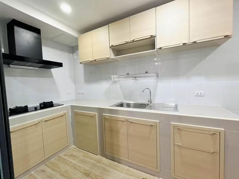 Baan Klang Muang Ramkhamhaeng 174 Station, Bangkok, Soi Ramkhamhaeng 174, Min Buri, Bangkok, 3 Bedrooms, 145 sqm, Townhouse For Rent, by บุษบา รัตนวงษ์ชัย, 500547596 - DDproperty.com
