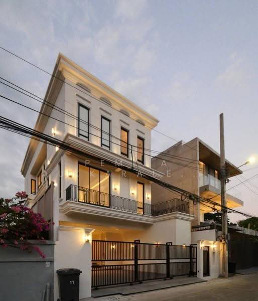 ทาวน์เฮ้าส์ 4-ห้องนอน, กรุงเทพ, คลองตันเหนือ, วัฒนา, กรุงเทพ, 270 ตร.ม., Townhouse ขาย, โดย Pemika Aukkaraleekul, 500547684 - DDproperty.com