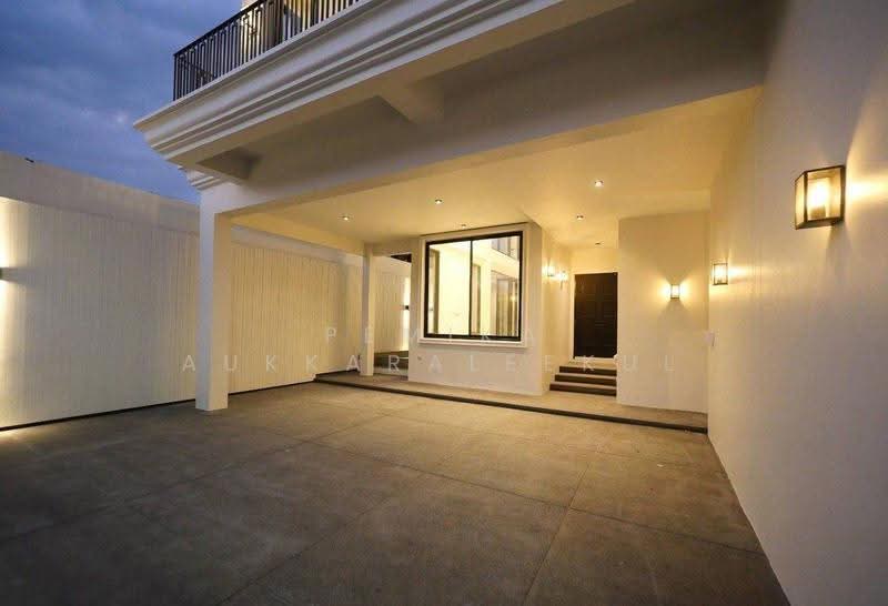 4-BR Townhouse, Bangkok, Khlong Tan Nua, Watthana, Bangkok, 4 Bedrooms, 270 sqm, Townhouse For Sale, by Pemika Aukkaraleekul, 500547684 - DDproperty.com