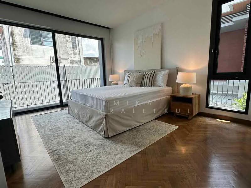 4-BR House, Bangkok, Khlong Tan Nua, Watthana, Bangkok, 4 Bedrooms, 430 sqm, Single Detached House For Sale, by Pemika Aukkaraleekul, 500547697 - DDproperty.com