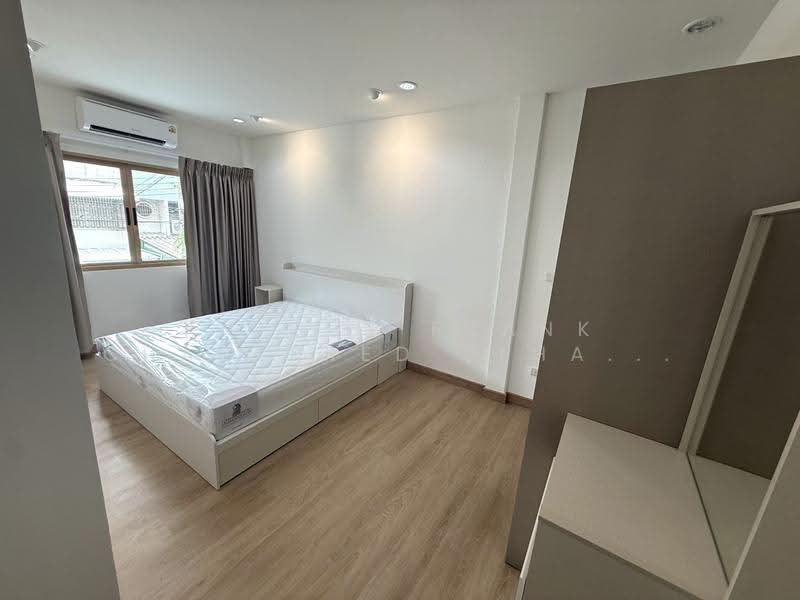 Townhome in Chan Road 16, Bangkok, Thung Wat Don, Sathon, Bangkok, 2 Bedrooms, 140 sqm, Townhouse For Rent, by Knight Frank Chartered (Thailand) Co.,Ltd, 500547758 - DDproperty.com
