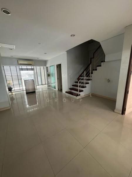 Thanapat Haus Sathorn - Narathiwas, Bangkok, Soi Chuen Chitrung, Nontri Road, Chong Nonsi, Yan Nawa, Bangkok, 4 Bedrooms, 250 sqm, Townhouse For Sale, by The Luxe Group, 500547833 - DDproperty.com