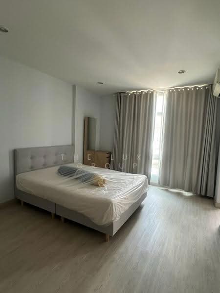 Thanapat Haus Sathorn - Narathiwas, Bangkok, Soi Chuen Chitrung, Nontri Road, Chong Nonsi, Yan Nawa, Bangkok, 4 Bedrooms, 250 sqm, Townhouse For Sale, by The Luxe Group, 500547833 - DDproperty.com