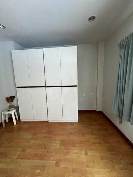 Thanapat Haus Sathorn - Narathiwas, Bangkok, Soi Chuen Chitrung, Nontri Road, Chong Nonsi, Yan Nawa, Bangkok, 4 Bedrooms, 250 sqm, Townhouse For Sale, by The Luxe Group, 500547833 - DDproperty.com