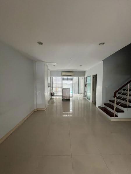 Thanapat Haus Sathorn - Narathiwas, Bangkok, Soi Chuen Chitrung, Nontri Road, Chong Nonsi, Yan Nawa, Bangkok, 4 Bedrooms, 250 sqm, Townhouse For Sale, by The Luxe Group, 500547833 - DDproperty.com