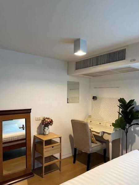 Siamese Thirty Nine, Bangkok, 68 Soi Sukhumvit 39, Sukhumvit Road, Khlong Tan Nua, Watthana, Bangkok, 3 Bedrooms, 136 sqm, Condo For Rent, by The Luxe Group, 500547859 - DDproperty.com