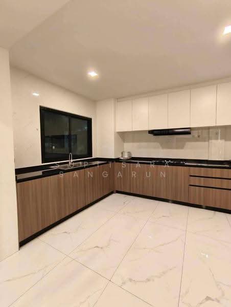 Chokchai Village 9, Chon Buri (Pattaya), Bang Lamung, Bang Lamung (Pattaya), Chon Buri (Pattaya), 5 Bedrooms, 320 sqm, Single Detached House For Rent, by Supitsara Sangarun, 500547900 - DDproperty.com