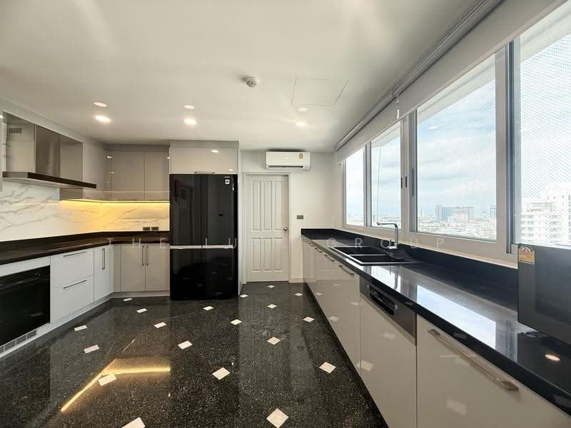 La Cascade, Bangkok, Eakamai, Khlong Tan Nua, Watthana, Bangkok, 4 Bedrooms, 300 sqm, Condo For Rent, by The Luxe Group, 500547932 - DDproperty.com