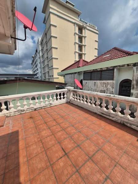 For Sale/Rent: 2-Storey Detached House near MRT Sutthisan (Company Registration Allowed) (SPSAD4165), Bangkok, Samsen Nok, Huai Khwang, Bangkok, 4 Bedrooms, 296 sqm, Single Detached House For Rent, by Agent Pla, 500547950 - DDproperty.com