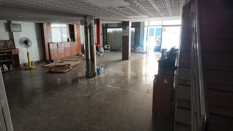 A 4-storey corner commercial building comprising 2 connected units, Bangkok, พระราม 3 ซอย 52, Chong Nonsi, Yan Nawa, Bangkok, , 528 sqm, Shophouse For Rent, by Suthana Tungsriouya, 500547953 - DDproperty.com