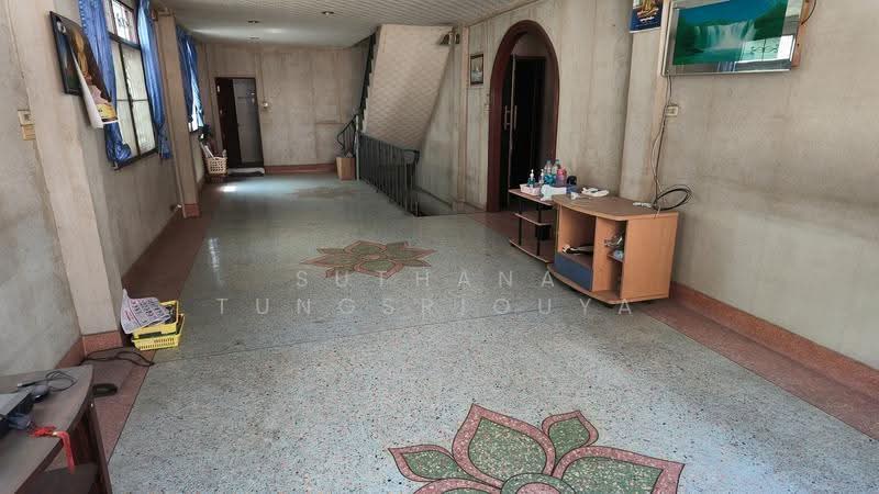 A 4-storey corner commercial building comprising 2 connected units, Bangkok, พระราม 3 ซอย 52, Chong Nonsi, Yan Nawa, Bangkok, , 528 sqm, Shophouse For Rent, by Suthana Tungsriouya, 500547953 - DDproperty.com