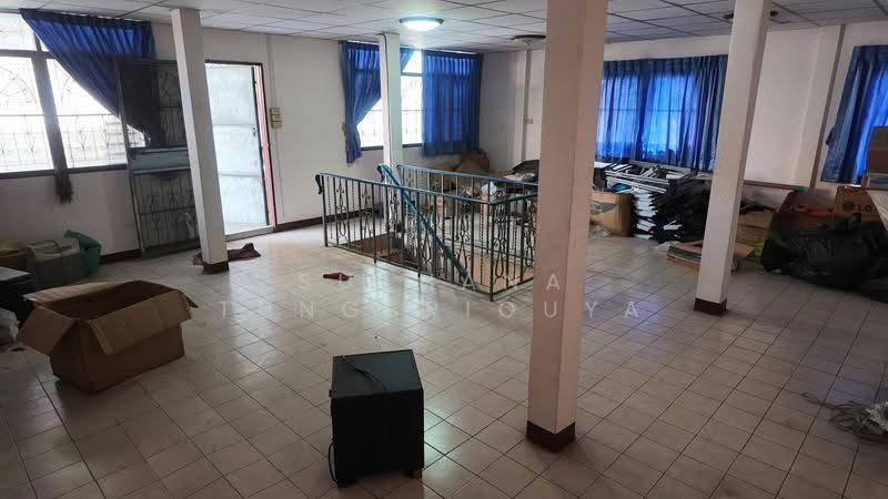 A 4-storey corner commercial building comprising 2 connected units, Bangkok, พระราม 3 ซอย 52, Chong Nonsi, Yan Nawa, Bangkok, , 528 sqm, Shophouse For Rent, by Suthana Tungsriouya, 500547953 - DDproperty.com