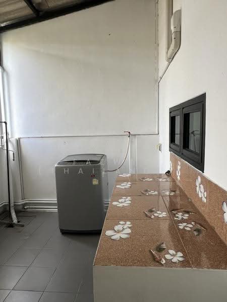 2BR Townhome for Rent Chalong Phuket | ฿25K Near Villa Market & HomePro, Phuket, Chalong, Muang Phuket, Phuket, 2 Bedrooms, 100 sqm, Single Detached House For Rent, by Fazwaz (Thailand) Co., Ltd., 500547990 - DDproperty.com