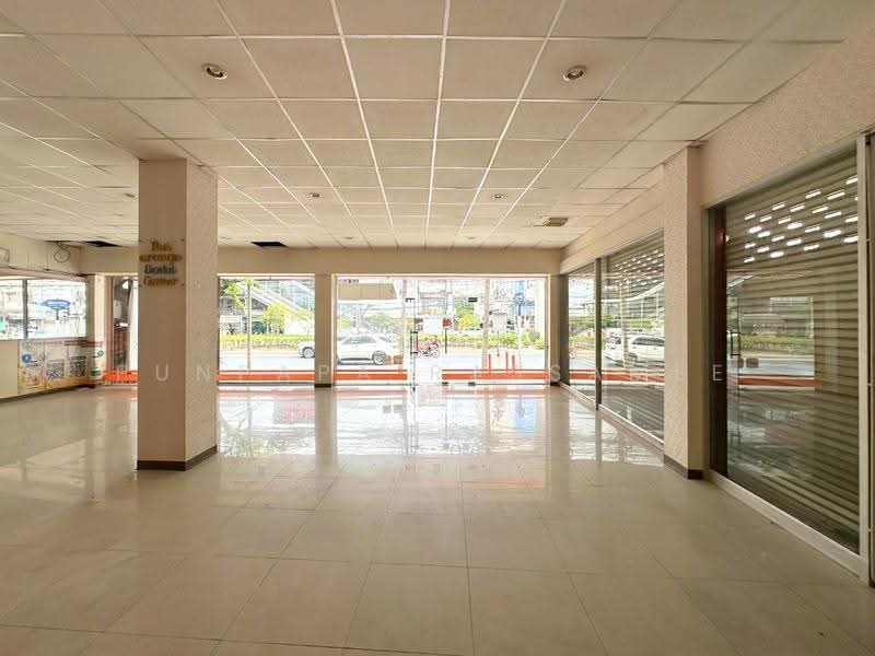 อาคารพาณิชย์ เพชรเกษม66 ติด MRT สถานีบางแค, Bangkok, Bang Kae Nua, Bang Khae, Bangkok, , 1,050 sqm, Shophouse For Rent, by Punpapa Rassamee, 500548000 - DDproperty.com