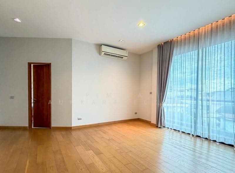 4-BR Villa, Bangkok, Khlong Tan Nua, Watthana, Bangkok, 4 Bedrooms, 736 sqm, Villa For Sale, by Pemika Aukkaraleekul, 500548043 - DDproperty.com