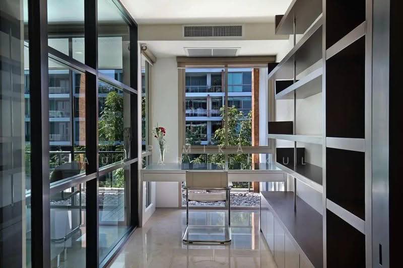 Ficus Lane, Bangkok, Soi Sukhumvit 44/1, Phra Kanong, Khlong Toei, Bangkok, 3 Bedrooms, 199 sqm, Condo For Sale, by Pemika Aukkaraleekul, 500548059 - DDproperty.com