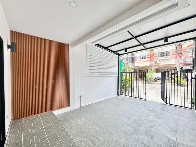 อรุณทอง3 เพชรเกษม69 (Arunthong 3 Phetkasem 69), Bangkok, ถนนเพชรเกษม, Nong Kham, Nong Khaem, Bangkok, 2 Bedrooms, 80 sqm, Townhouse For Sale, by คุณ ฐิชาปัณณ์ สังวาลรัมย์ (ปูน), 500548138 - DDproperty.com
