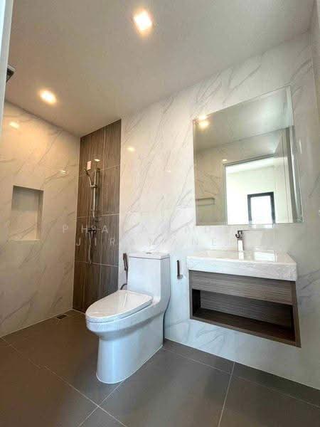 undefined, Bangkok, Tha Rang, Bang Khen, Bangkok, 4 Bedrooms, 233 sqm, Townhouse For Sale, by Phakawadee Jiramanee, 500548144 - DDproperty.com