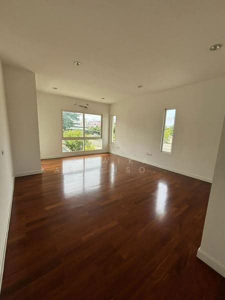 Icon Pinklao, Bangkok, 178 Phutthamonthon Sai 2, Sala Thammasop, Thawi Watthana, Bangkok, 3 Bedrooms, 460 sqm, Single Detached House For Sale, by Uptown Assets Co., Ltd, 500548221 - DDproperty.com