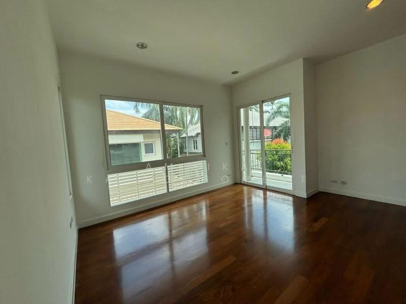 Icon Pinklao, Bangkok, 178 Phutthamonthon Sai 2, Sala Thammasop, Thawi Watthana, Bangkok, 3 Bedrooms, 460 sqm, Single Detached House For Sale, by Uptown Assets Co., Ltd, 500548221 - DDproperty.com