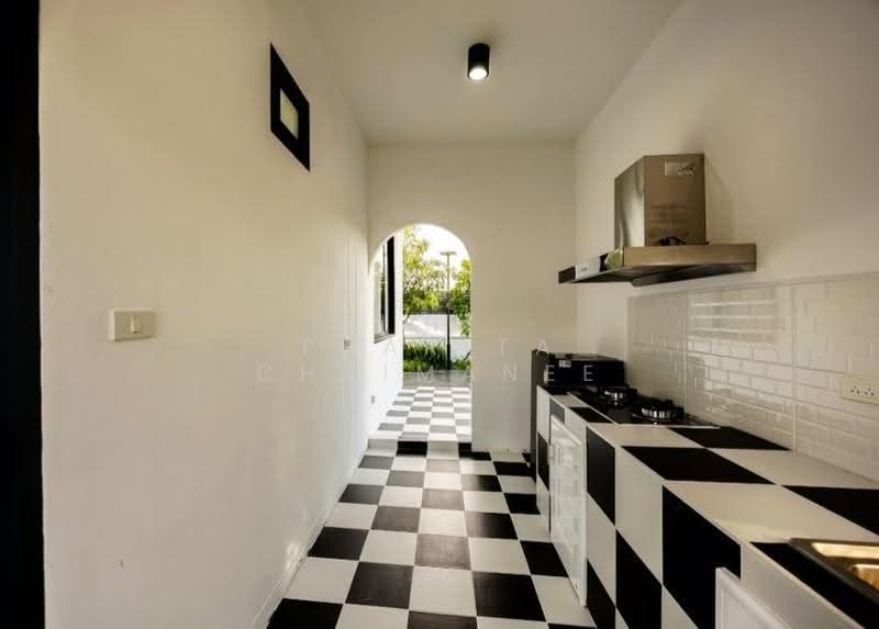 Pool Villa at Lamphun for sale!!, Lamphun, Umong, Muang Lamphun, Lamphun, 9 Bedrooms, 460 sqm, Villa For Sale, by Pharita Chaimanee, 500548228 - DDproperty.com