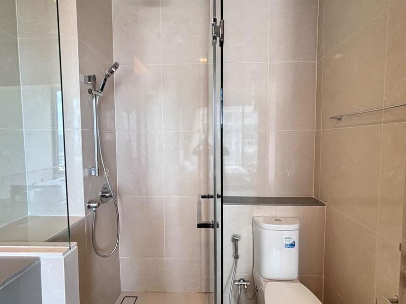 The Esse Asoke, Bangkok, 333 Soi Sukhumvit 21, Sukhumvit Road, Khlongtoei Nua, Watthana, Bangkok, 1 Bedroom, 45 sqm, Condo For Rent, by TRC Property, 500548239 - DDproperty.com